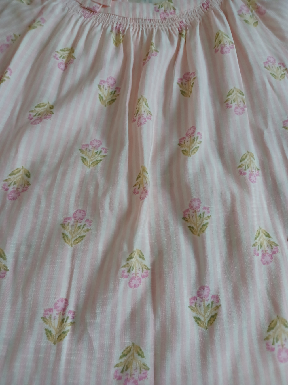 LC Lauren Conrad Pink Floral Ruffle Neck Blouse - Picture 4 of 6